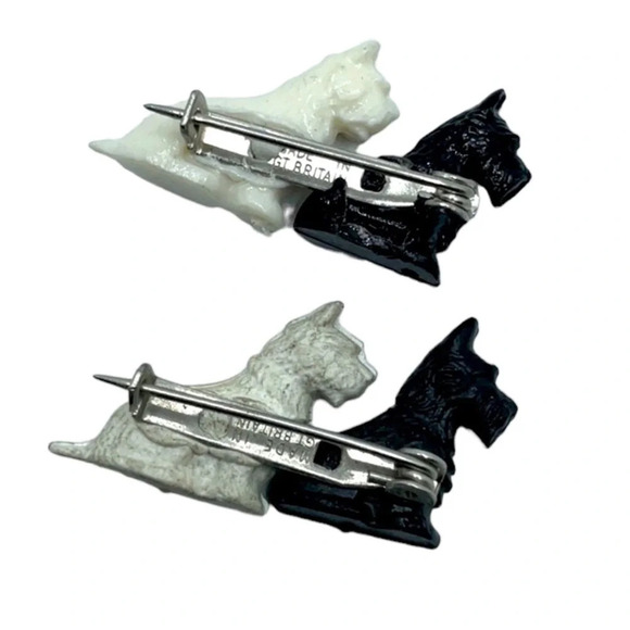 Vintage Plastic Scotty Scottie Dog Scatter Pins Brooches - Picture 2 of 2